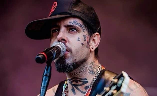Tico Santa Cruz perdeu parte do corpo durante show e relatou drama nas redes sociais (Foto: Divulgação) Tico Santa Cruz perdeu parte do corpo durante show e relatou drama nas redes sociais (Foto: Divulgação)