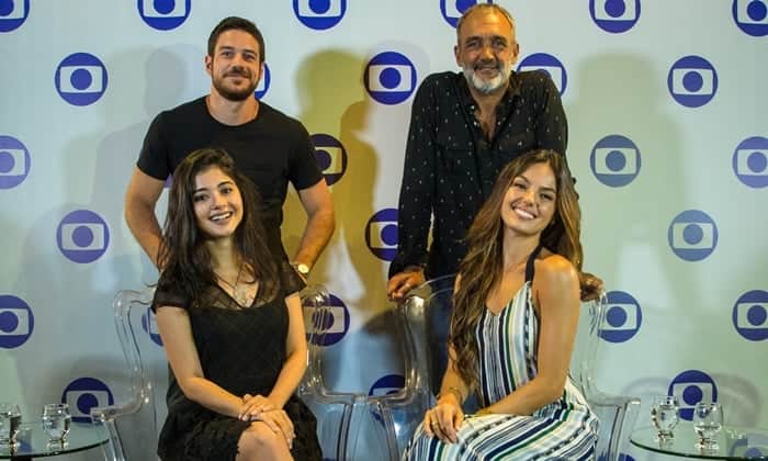 Marco Pigossi, Rogério Gomes, Laize Câmara e Isis Valverde participam de ação de 'A Força do Querer' em Belém (Foto: Globo/Estevam Avellar) Marco Pigossi, Rogério Gomes, Laize Câmara e Isis Valverde participam de ação de 'A Força do Querer' em Belém (Foto: Globo/Estevam Avellar)
