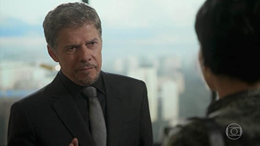 Tião (José Mayer) em cena de "A Lei do Amor" (Foto: Reprodução/Globo) Tião (José Mayer) em cena de "A Lei do Amor" (Foto: Reprodução/Globo)