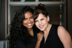Aline Dias e Barbara Paz nos bastidores de 'Malhação: Pro Dia Nascer Feliz' (Foto: Globo/Raquel Cunha) Aline Dias e Barbara Paz nos bastidores de 'Malhação: Pro Dia Nascer Feliz' (Foto: Globo/Raquel Cunha)