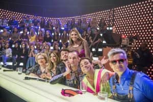 Fernanda Lima com Regina Navarro Lins, Mariana Santos, José Loretto, Dudu Bertholini, Eduardo Sterblitch e Otaviano Costa (Foto: Globo/Paulo Belote) Fernanda Lima com Regina Navarro Lins, Mariana Santos, José Loretto, Dudu Bertholini, Eduardo Sterblitch e Otaviano Costa (Foto: Globo/Paulo Belote)