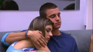 Vivian e Manoel viveram um affair na casa (Foto: Reprodução/TV Globo) Vivian e Manoel viveram um affair na casa (Foto: Reprodução/TV Globo)