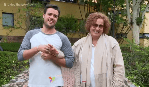 Claudia Jimenez com Joaquim Lopes no "Video Show" (Foto: Reprodução) Claudia Jimenez com Joaquim Lopes no "Video Show" (Foto: Reprodução)