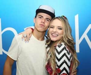 Thomaz Costa e Larissa Manoela Thomaz Costa e Larissa Manoela