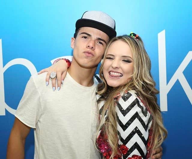 Thomaz Costa e Larissa Manoela 