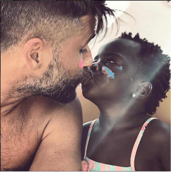 Bruno Gagliasso e a filha Chissomo. Foto - reprodução/Instagram. Bruno Gagliasso e a filha Chissomo. Foto - reprodução/Instagram.