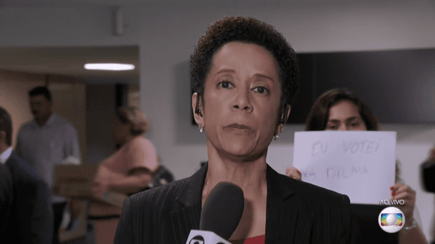 A repórter Zileide Silva em link ao vivo no "Jornal Nacional" (Foto: Reprodução/Globo) A repórter Zileide Silva em link ao vivo no "Jornal Nacional" (Foto: Reprodução/Globo)