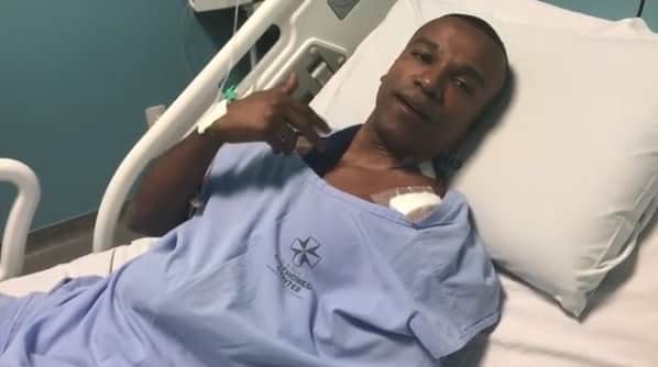 Alexandre Pires no hospital (Foto: Divulgação) Alexandre Pires no hospital (Foto: Divulgação)