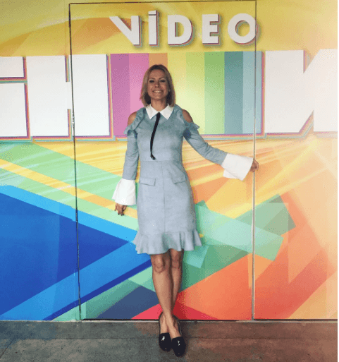 Monica nos bastidores da Globo. Foto - reprodução/Instagram. Monica nos bastidores da Globo. Foto - reprodução/Instagram.
