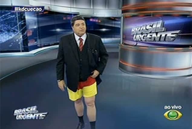 Datena fica só de cueca em seu programa. (Foto: Reprodução/Band) Datena fica só de cueca em seu programa. (Foto: Reprodução/Band)