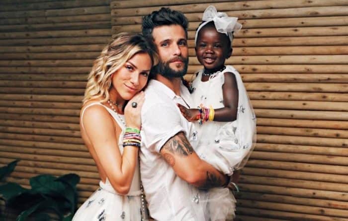 Bruno Gagliasso e Giovanna Ewbank com a filha (Foto: Divulgação) Bruno Gagliasso e Giovanna Ewbank com a filha (Foto: Divulgação)