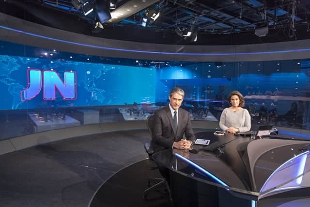 William Bonner e Renata Vasconcellos no novo estúdio do 'Jornal Nacional' globo William Bonner e Renata Vasconcellos no novo estúdio do 'Jornal Nacional' globo