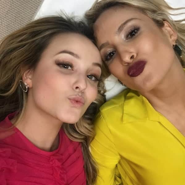 Larissa Manoela se derreteu em elogios para Claudia Leitte. (Foto: Reprodução/Instagram) Larissa Manoela se derreteu em elogios para Claudia Leitte. (Foto: Reprodução/Instagram)