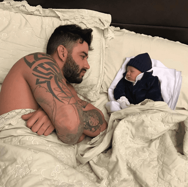 Gusttavo Lima e filho (Foto: Reprodução) Gusttavo Lima e filho (Foto: Reprodução)