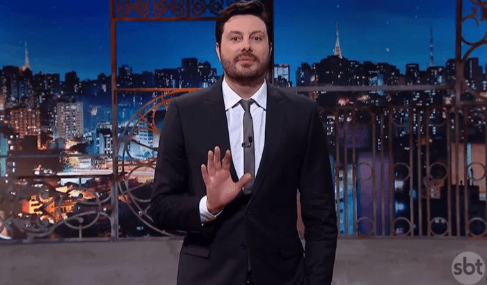 O apresentador Danilo Gentili no "The Noite" (Foto: Reprodução/SBT) O apresentador Danilo Gentili no "The Noite" (Foto: Reprodução/SBT)