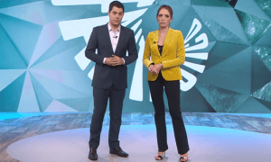 Evaristo Costa e Poliana Abritta no "Fantástico" (Foto: Reprodução/Globo) Evaristo Costa e Poliana Abritta no "Fantástico" (Foto: Reprodução/Globo)