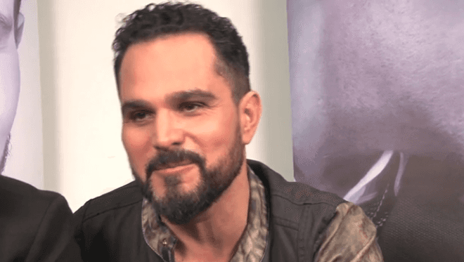 Luciano em entrevista com a Caras (Foto: Reprodução) Luciano em entrevista com a Caras (Foto: Reprodução)