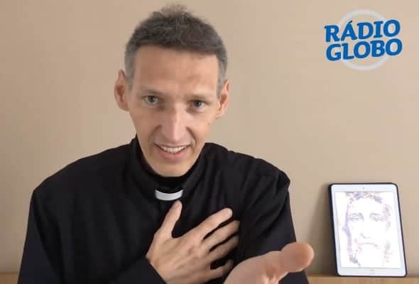 Padre Marcelo Rossi chegou a ficar em estado chocante (Foto - Divulgação) Padre Marcelo Rossi chegou a ficar em estado chocante (Foto - Divulgação)