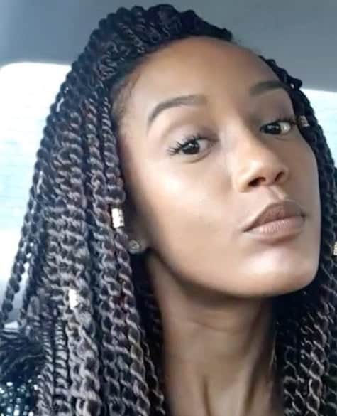 Taís Araújo muda o visual e faz tranças no cabelo Taís Araújo muda o visual e faz tranças no cabelo