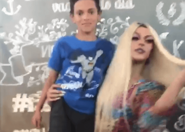 Pabllo Vittar e fã (Foto: Reprodução) Pabllo Vittar e fã (Foto: Reprodução)