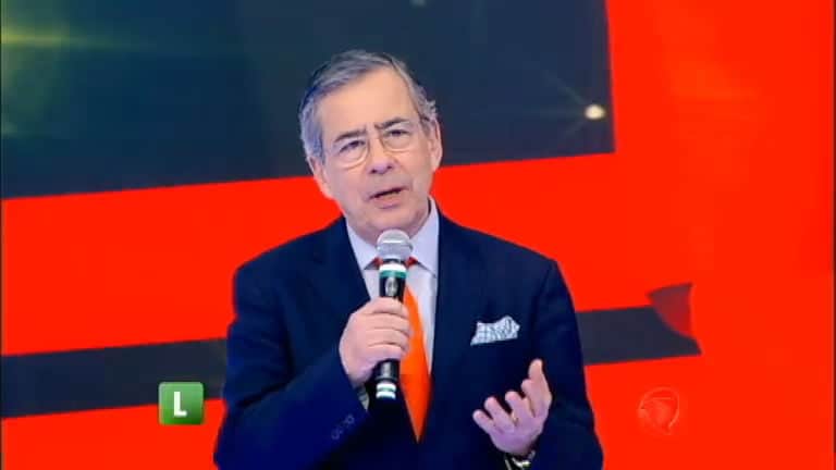 O jornalista Paulo Henrique Amorim era contratado da Record e possuía discordância com o presidente Jair Bolsonaro (Foto: Reprodução/Record) O jornalista Paulo Henrique Amorim era contratado da Record e possuía discordância com o presidente Jair Bolsonaro (Foto: Reprodução/Record)