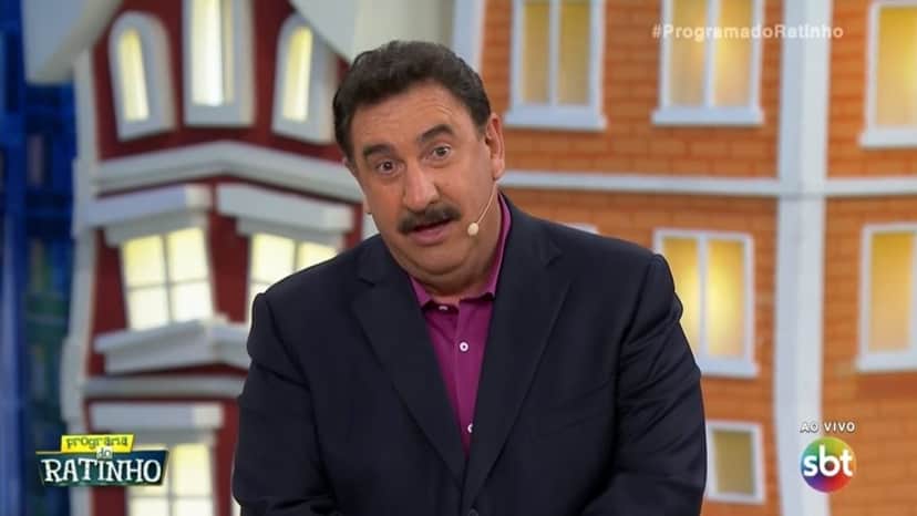 O apresentador Ratinho em seu programa no SBT (Foto: Reprodução/SBT) O apresentador Ratinho em seu programa no SBT (Foto: Reprodução/SBT)