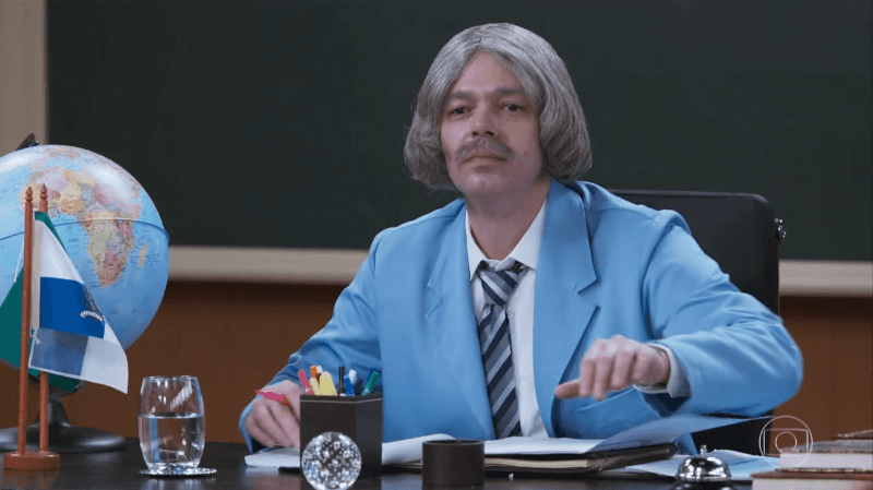 Bruno Mazzeo (Professor Raimundo) na estreia da 3ª temporada da Escolinha (Foto: Reprodução/Globo) Bruno Mazzeo (Professor Raimundo) na estreia da 3ª temporada da Escolinha (Foto: Reprodução/Globo)