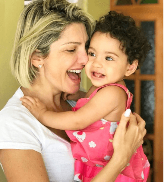 Antonia Fontenelle e sua neta, Charlotte. Foto - reprodução. Antonia Fontenelle e sua neta, Charlotte. Foto - reprodução.