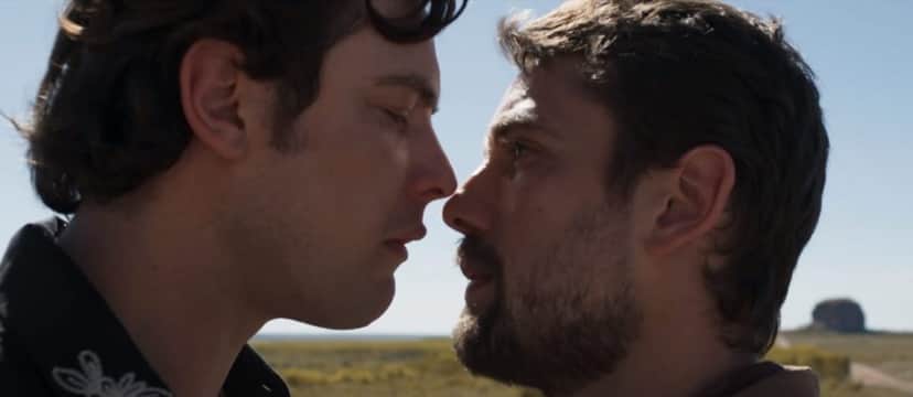 a imagem contém dois homens frente a frente se encarando, atores da novela O Outro lado do Paraíso a imagem contém dois homens frente a frente se encarando, atores da novela O Outro lado do Paraíso