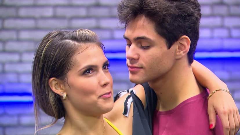 Lucas Veloso e a namorada dele (Foto reprodução) Lucas Veloso e a namorada dele (Foto reprodução)
