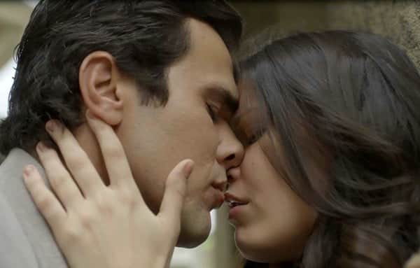 ator e atriz de tempo de amar dão beijo técnico ator e atriz de tempo de amar dão beijo técnico