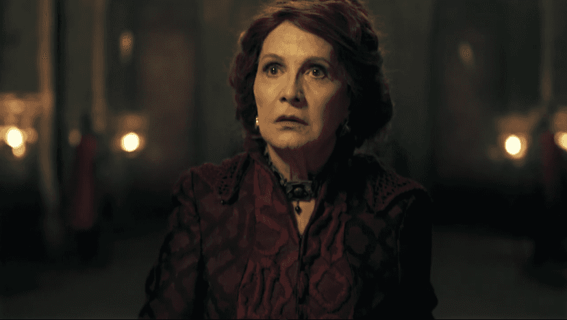 Crisélia (Rosamaria Murtinho) em cena de Deus Salve o Rei (Foto: Reprodução/Globo)