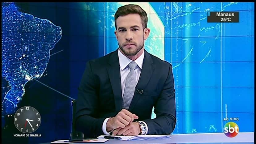 Jovem repórter estreia no SBT Brasil e faz sucesso na web Jovem repórter estreia no SBT Brasil e faz sucesso na web