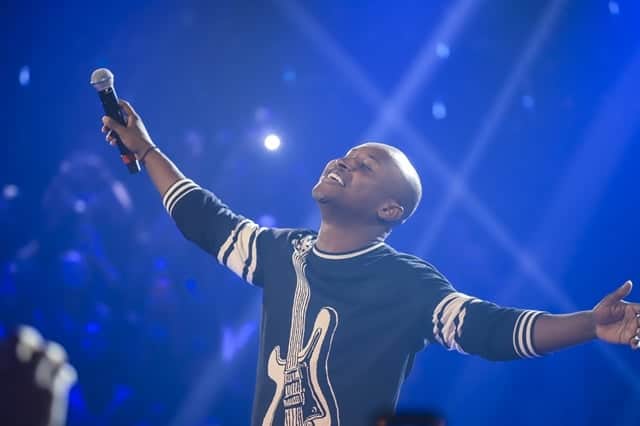 Thiaguinho no Caldeirão de Ouro 2017 (Foto: Globo/Paulo Belote) Thiaguinho no Caldeirão de Ouro 2017 (Foto: Globo/Paulo Belote)