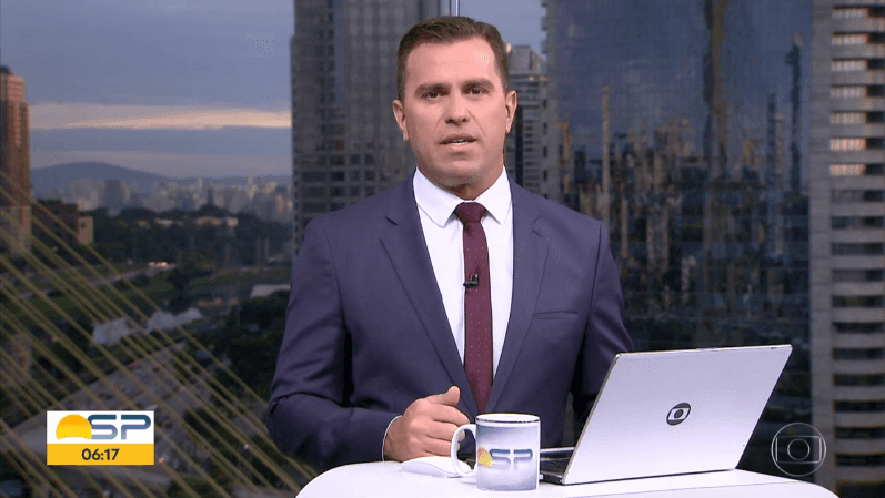 O jornalista Rodrigo Bocardi no comando do Bom Dia SP (Foto: Reprodução/Globo)
