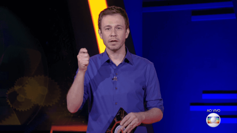 O apresentador Tiago Leifert no comando do BBB18 (Foto: Reprodução/Globo) O apresentador Tiago Leifert no comando do BBB18 (Foto: Reprodução/Globo)