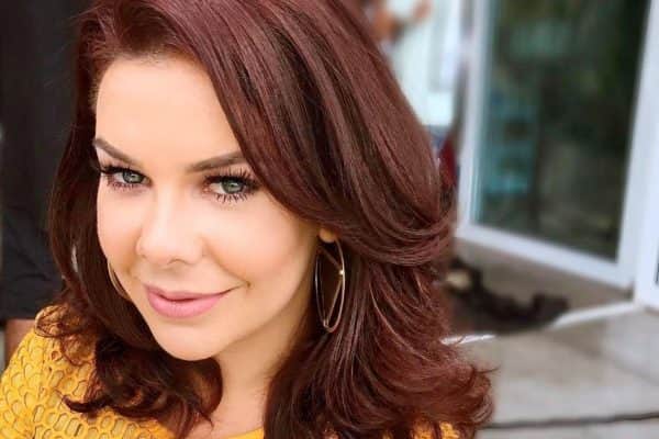 Fernanda Souza arrasa em traje e apresentação no baile da Vogue Fernanda Souza arrasa em traje e apresentação no baile da Vogue