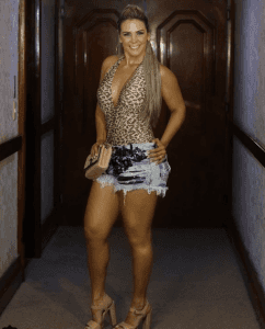 Carla Perez rouba a cena em carnaval de Salvador Carla Perez rouba a cena em carnaval de Salvador