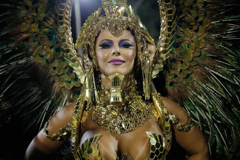 Viviane Araújo é rainha de bateria do Salgueiro e vai para a avenida com fantasia de faraó (Foto: Marcos Serra Lima/G1) Viviane Araújo é rainha de bateria do Salgueiro e vai para a avenida com fantasia de faraó (Foto: Marcos Serra Lima/G1)