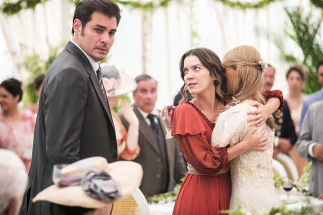 Elisabeta acusa Darcy de ter envenenado Camilo contra Jane (Foto: Globo/João Miguel Júnior) Elisabeta acusa Darcy de ter envenenado Camilo contra Jane (Foto: Globo/João Miguel Júnior)