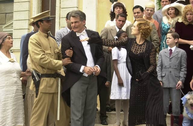 Sebastian (Tarcísio Filho) leva um tapa de Ana Francisca (Mariana Ximenes) em Chocolate Com Pimenta (Foto: Globo/Gianne Carvalho) Sebastian (Tarcísio Filho) leva um tapa de Ana Francisca (Mariana Ximenes) em Chocolate Com Pimenta (Foto: Globo/Gianne Carvalho)
