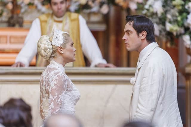 Candinho (Sergio Guizé) não aceita casar em Eta Mundo Bom (Foto: Globo/Artur Meninea) Candinho (Sergio Guizé) não aceita casar em Eta Mundo Bom (Foto: Globo/Artur Meninea)