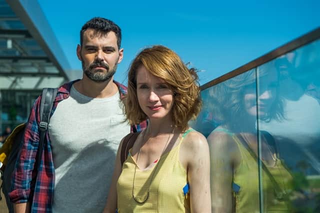 Gabriela (Camila Morgado) e Rafael (Carmo Dalla Vecchia) em Malhação: Vidas Brasileiras (Foto: Globo/Raquel Cunha) Gabriela (Camila Morgado) e Rafael (Carmo Dalla Vecchia) em Malhação: Vidas Brasileiras (Foto: Globo/Raquel Cunha)