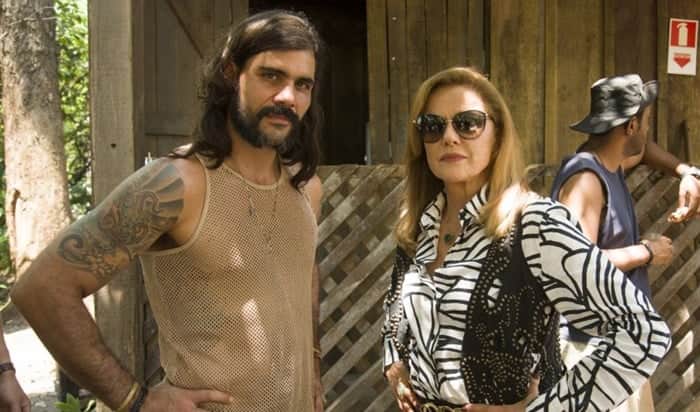 Juliano Cazarré ao lado de Marieta Severo em O Outro Lado do Paraíso. (Foto: Divulgação) Juliano Cazarré ao lado de Marieta Severo em O Outro Lado do Paraíso. (Foto: Divulgação)