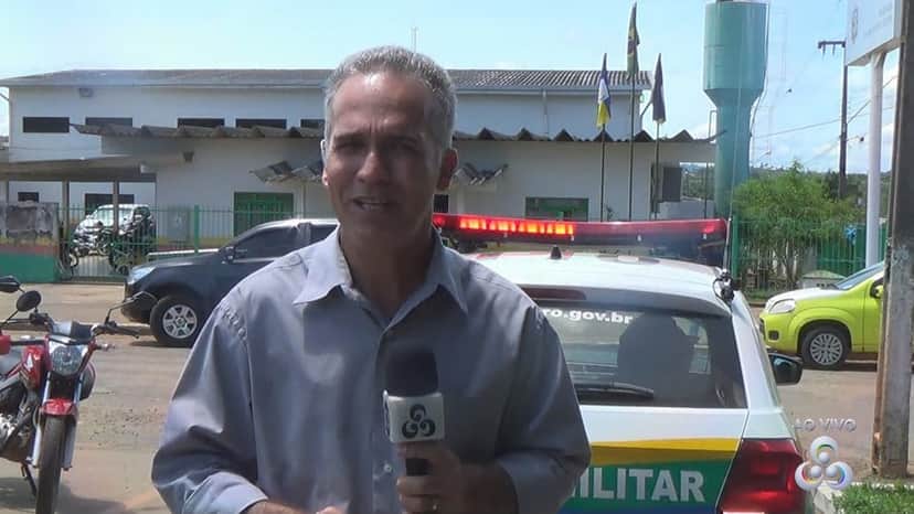 Repórter Rinaldo Moreira fazia uma participação ao vivo no Jornal de Rondônia 1ª edição (Foto: Reprodução Rede Amazônica) Repórter Rinaldo Moreira fazia uma participação ao vivo no Jornal de Rondônia 1ª edição (Foto: Reprodução Rede Amazônica)