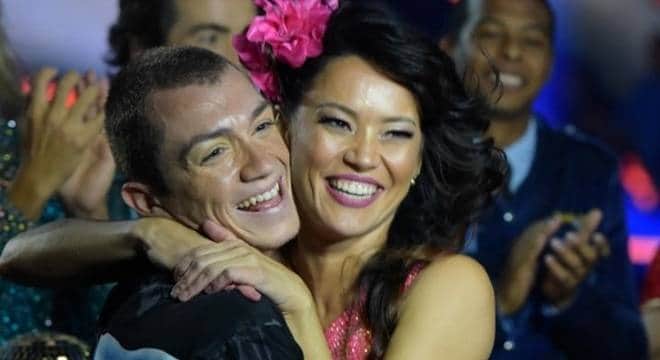 Geovanna Tominaga venceu o Dancing Brasil 3 na Record (Blad Meneghel) Geovanna Tominaga venceu o Dancing Brasil 3 na Record (Blad Meneghel)