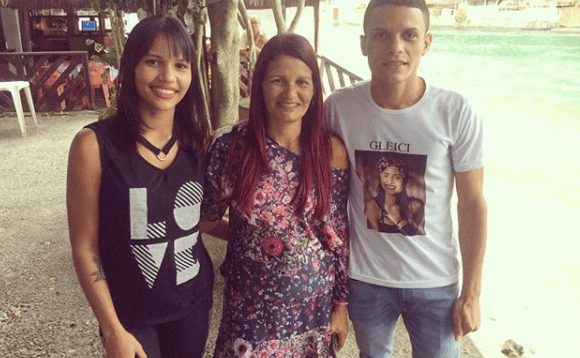Família de Gleici (Foto: Reprodução/Instagram) Família de Gleici (Foto: Reprodução/Instagram)