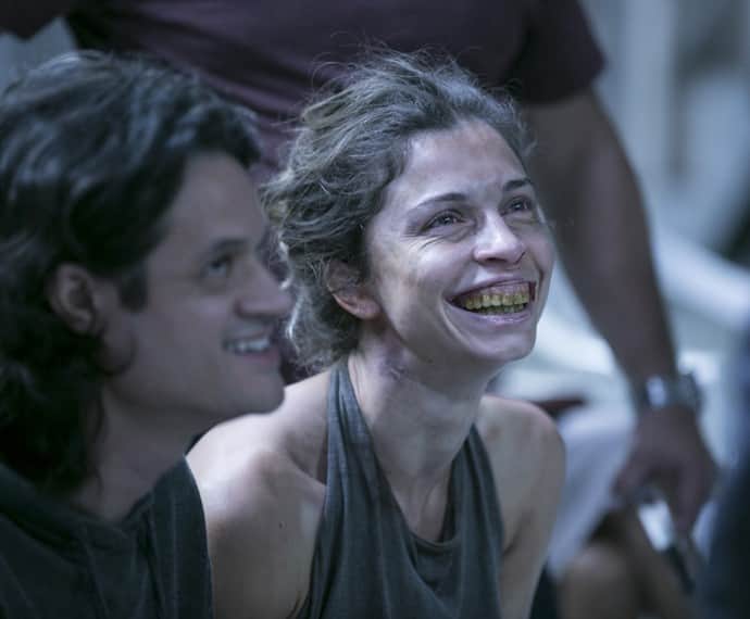 Grazi Massafera ficou irreconhecível na pele de Larissa (Foto: Inácio Moraes/ Gshow) Grazi Massafera ficou irreconhecível na pele de Larissa (Foto: Inácio Moraes/ Gshow)