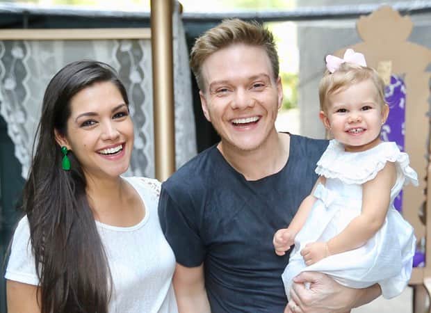 Michel Teló, Thais Fersoza e Melinda (Foto: Reprodução/Instagram) Michel Teló, Thais Fersoza e Melinda (Foto: Reprodução/Instagram)