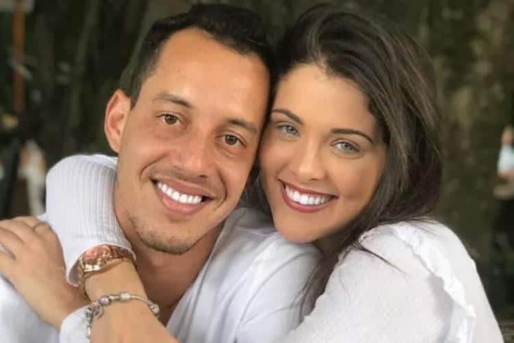 O jogador Rodriguinho com Fernanda Batista, bailarina do Faustão (Foto: Reprodução) O jogador Rodriguinho com Fernanda Batista, bailarina do Faustão (Foto: Reprodução)